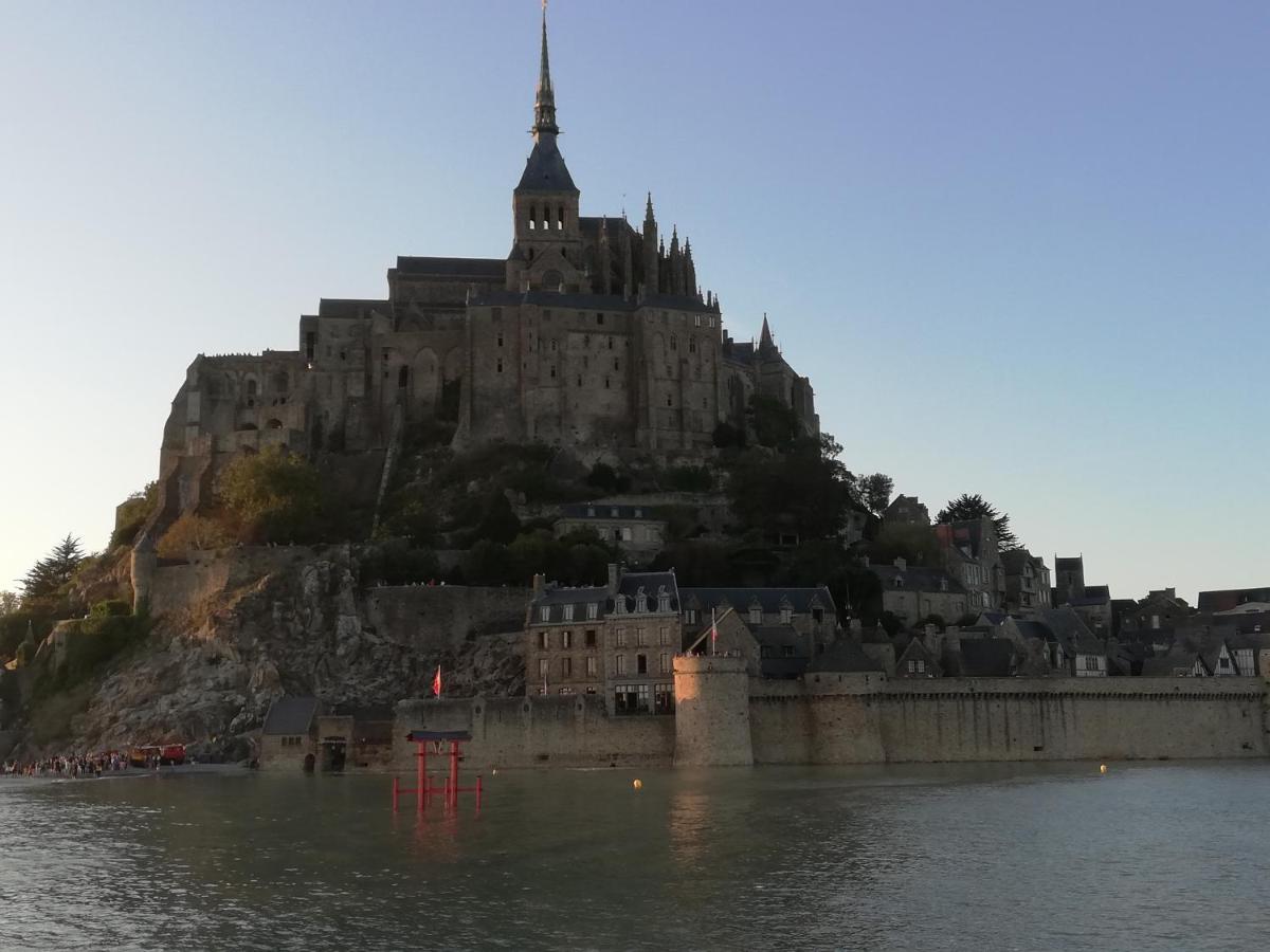 Chambres D'Hotes Les Fleurettes En Baie Du Mont Saint Michel المظهر الخارجي الصورة